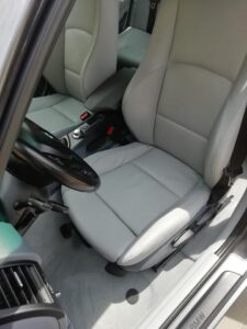 spalare cu aburi igienizare scaune auto interior